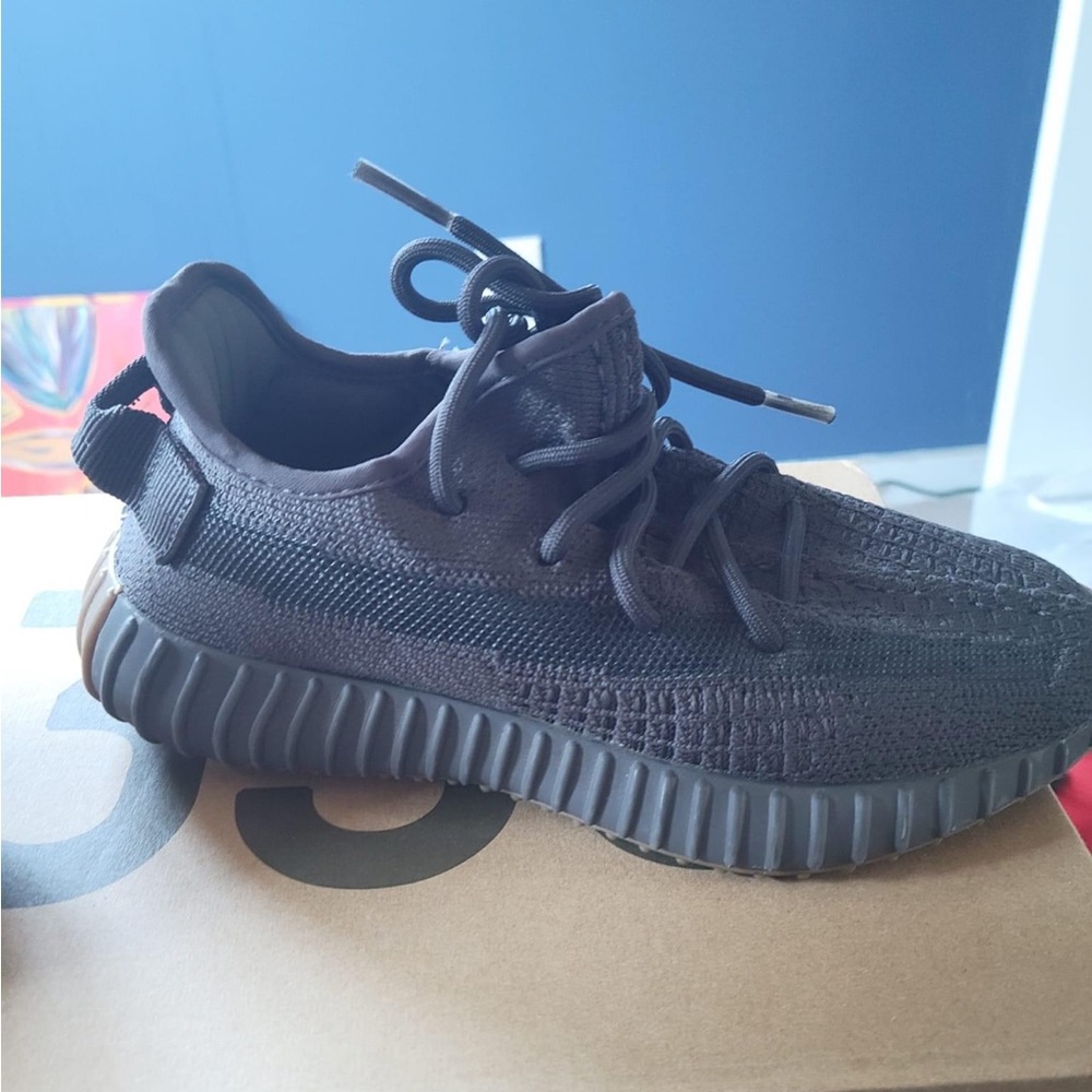 Yeezy Cinder size 4 - gently used